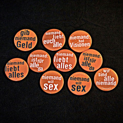 niemand Buttons
